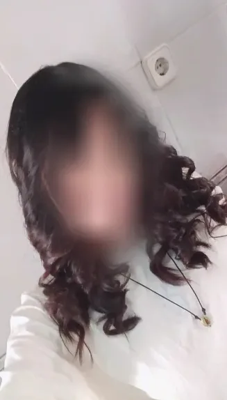 Claudia, 18 años
